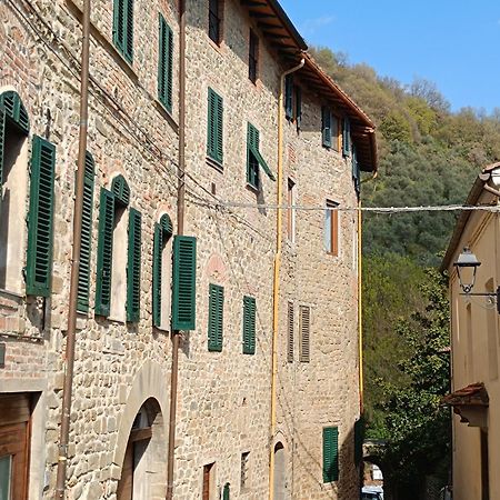 Castle Apartment Aga Uzzano Exterior photo